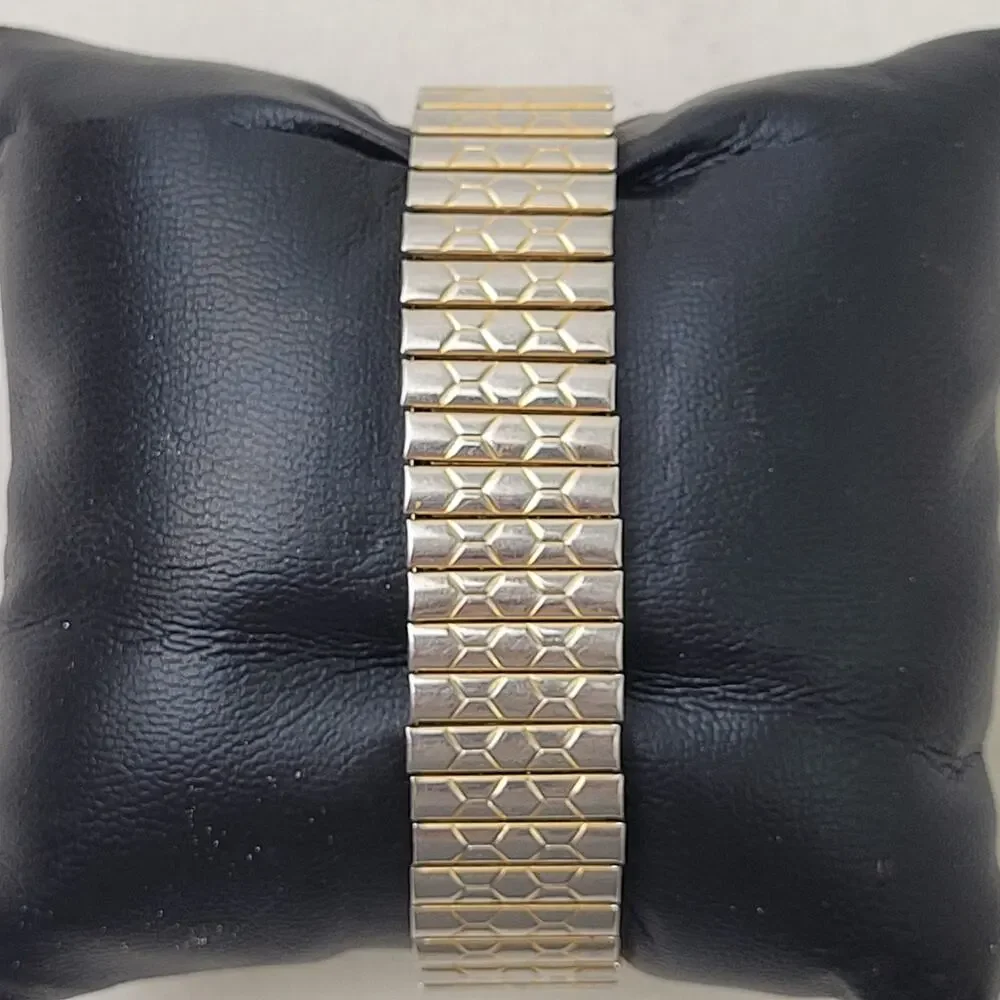 Vintage Bulova P7 82361 Quartz Watch w Digital Window Stainless Steel